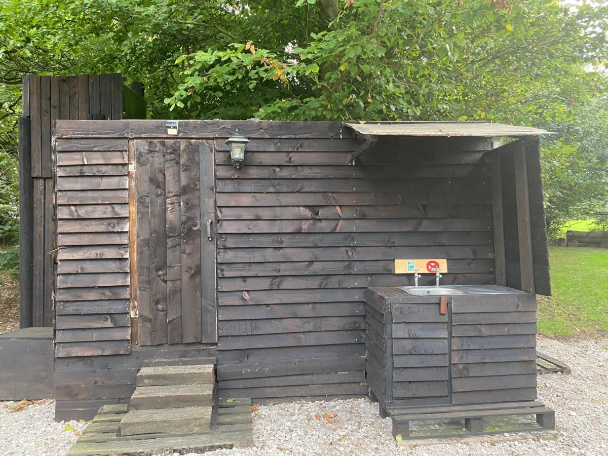 The Shepherd'S Hut - Wild Escapes Wrenbury Off Grid Glamping - Ages 12 And Over Baddiley エクステリア 写真